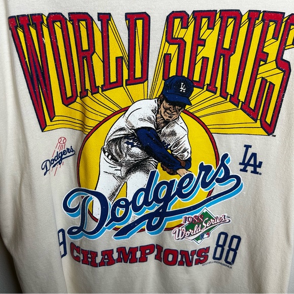 Los Angeles Dodgers Cream 1988 World Series Champions T-shirt size: M - Picture 3 of 8